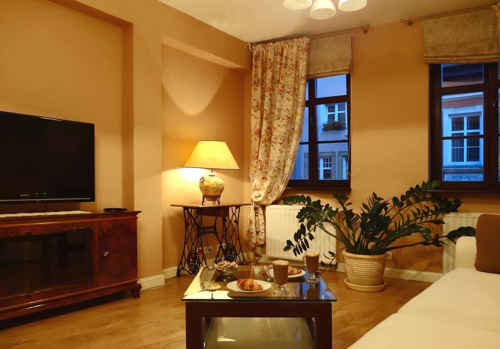 Apartamenty Centrum Villa Perla Jelenia Góra Δωμάτιο φωτογραφία